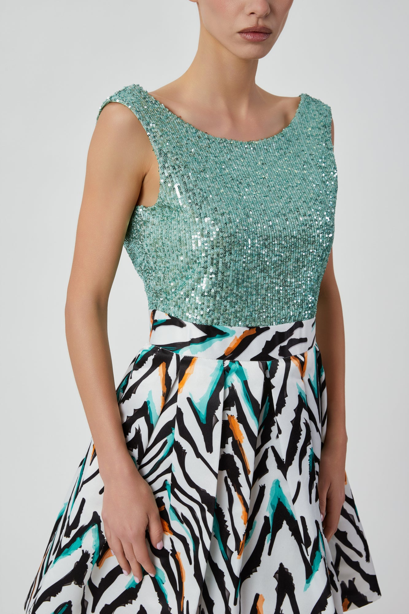 Abito da donna fantasia e paillettes